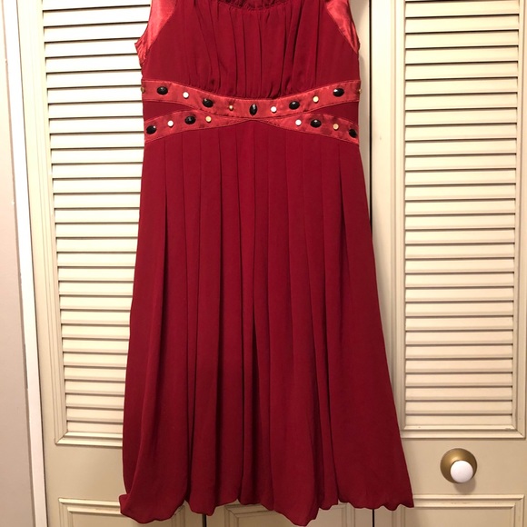 💥💥Beautiful Red Dress - Picture 4 of 8